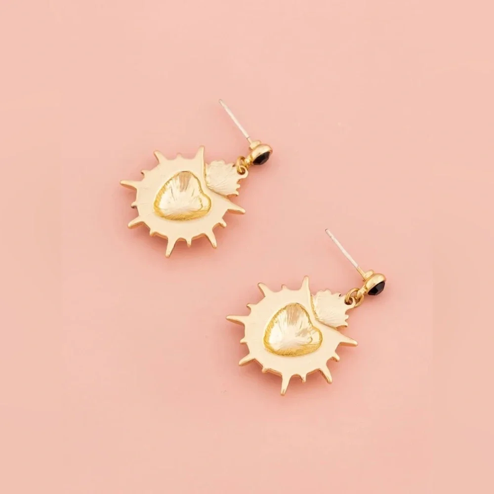 ⚜️🖤 Heart Decor Drop Earrings 🖤⚜️ Brand New - Picture 4 of 10